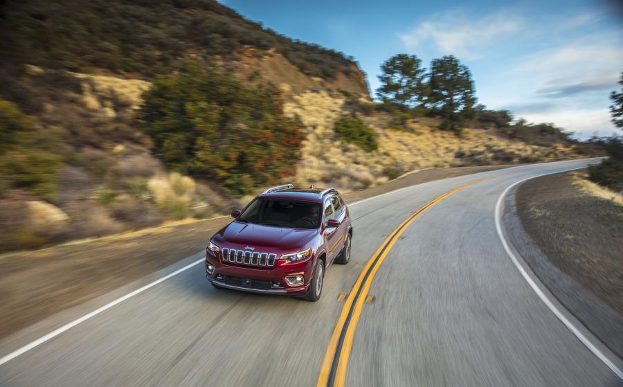  Jeep Cherokee Overland (KL) 2018 года  (NA) (фото 12 из 33)